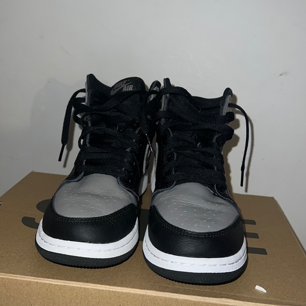 Jordan 1 shadow